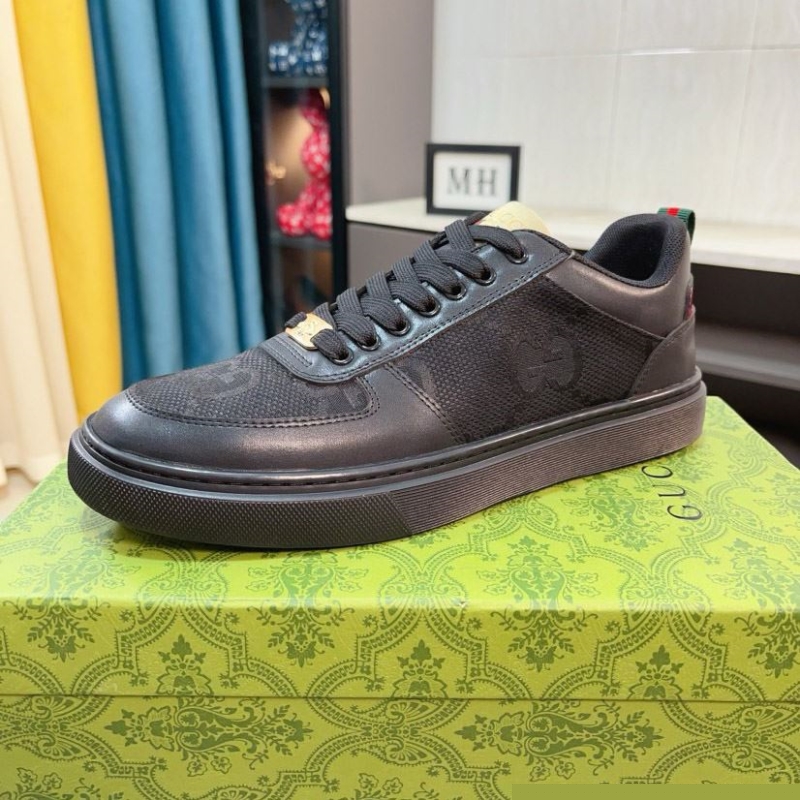 G*u*i casual shoes